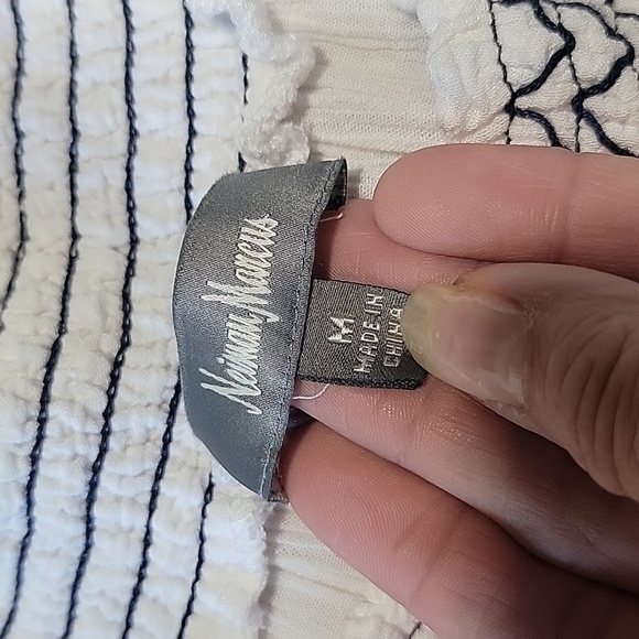 Neiman Marcus Size M White Crepe-y Blouse w/ Navy & Bright Turquoise Embroidery - Picture 11 of 14